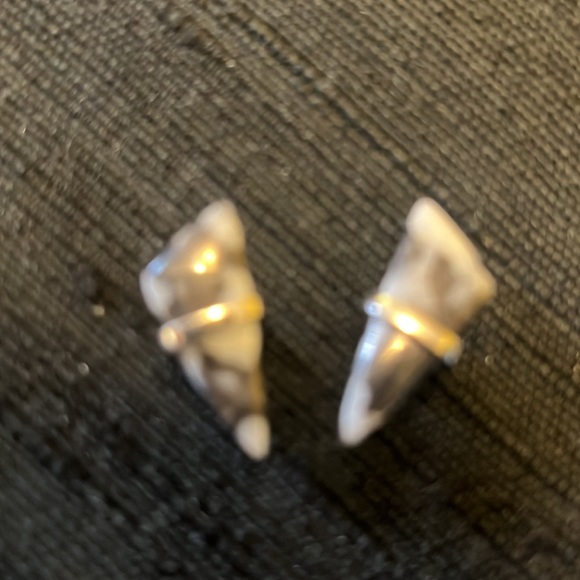 Generation Gems triangle shape earrings/ white buffalo design - Picture 2 of 4
